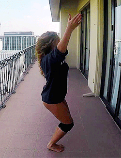 tumblr_nh06l2LSV31sr5ajuo1_250.gif