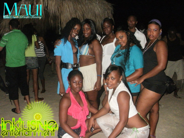 mauigirls.jpg
