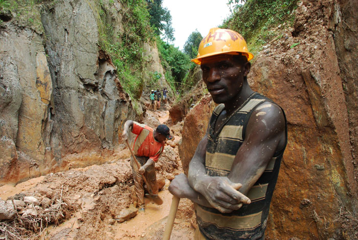 Congo%20miner%20Masisi%20LHeaton_4.jpg