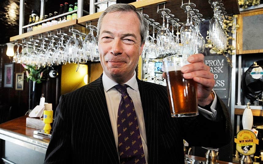 farage-beer_2887813k.jpg