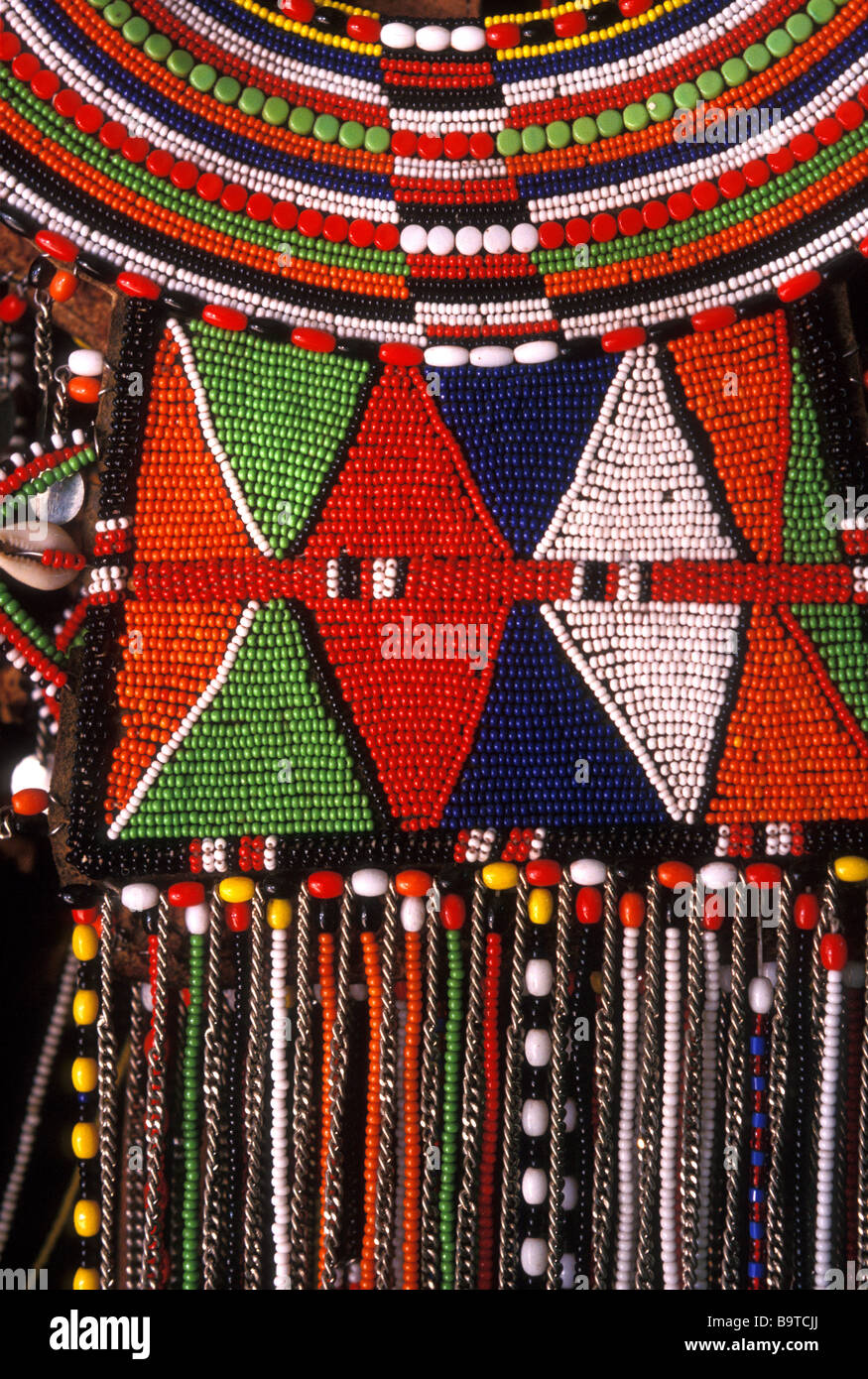 maasai-beads-kenya-B9TCJJ.jpg