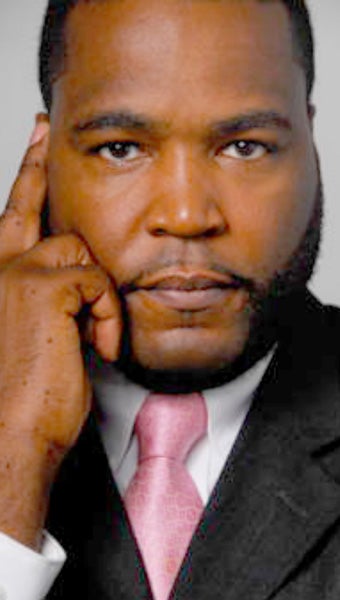 11-7-UMAR-PHOTO.web_.jpg