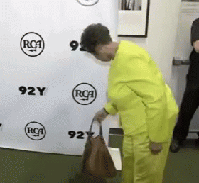 walks-aretha-franklin.gif