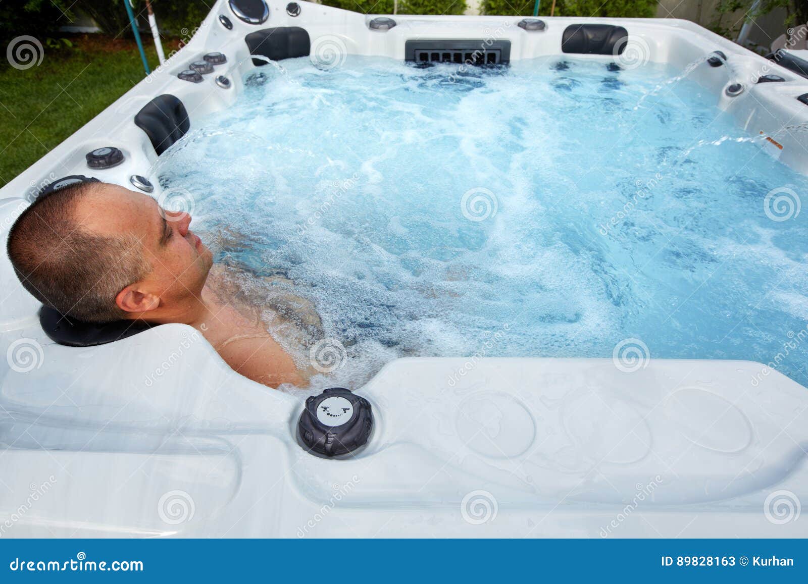 man-having-massage-hot-tub-spa-jacuzzi-background-89828163.jpg