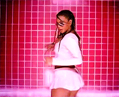 tumblr_n95ssohg8S1sk0vqbo1_250.gif