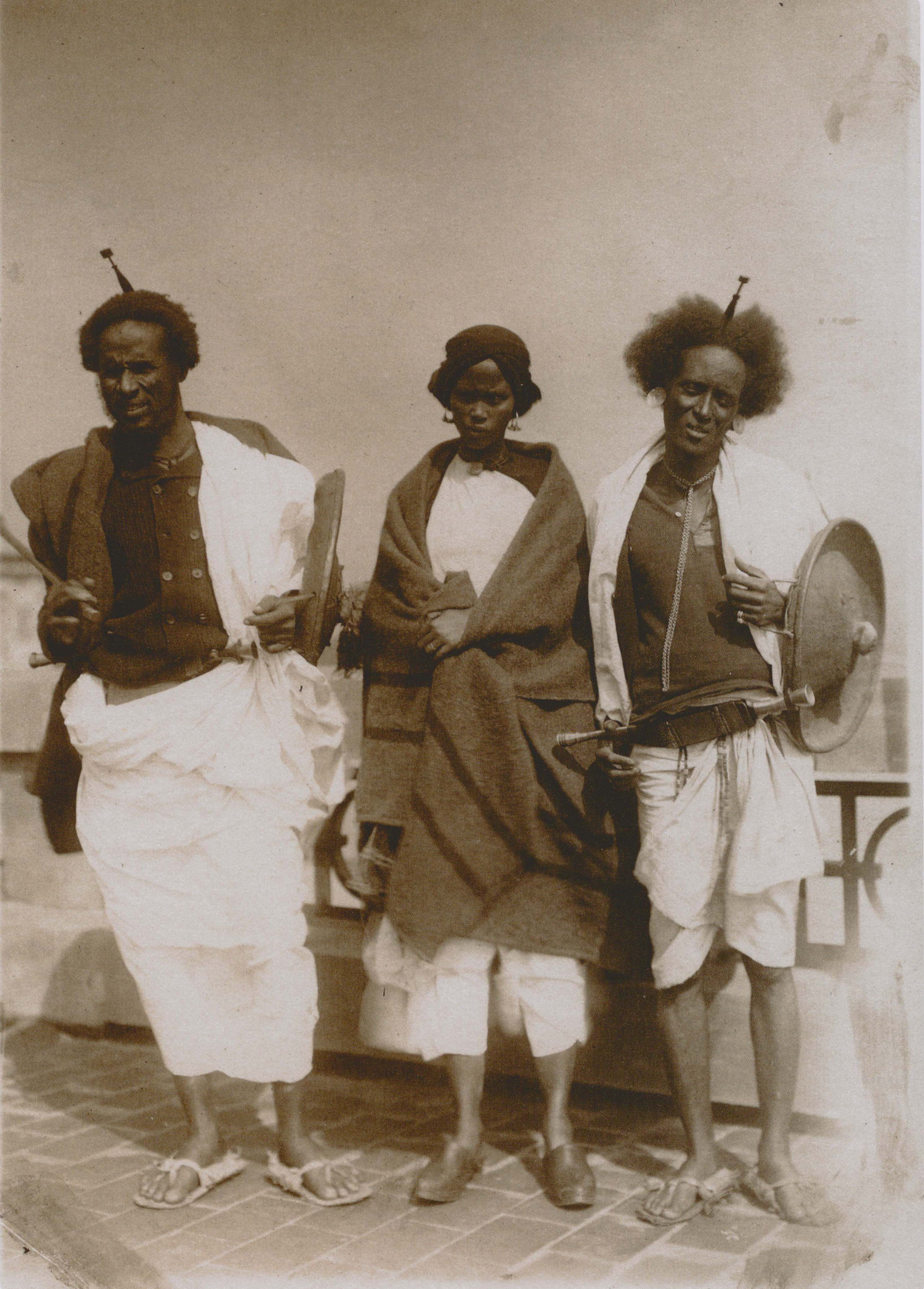 three-borano-at-ellis-island-1914.jpg