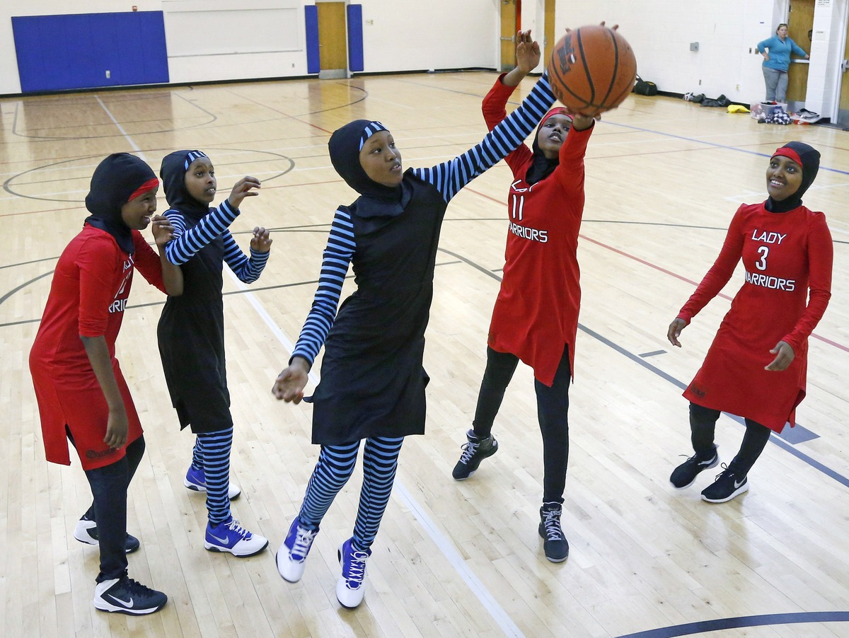 Muslim-girls-design-sport-cloth.jpg