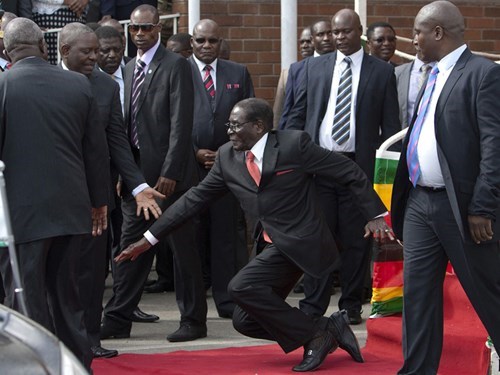 trolling-robert-mugabe-tripping