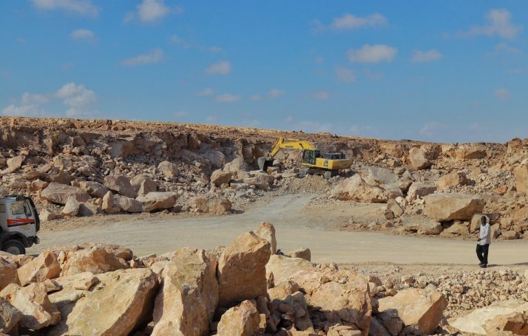 8a14-768x489.jpg