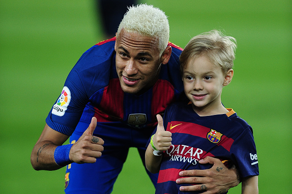 neymar-jr-with-his-son-davi-lucca-da-silva-santos-attend-the-spanish-picture-id602826436