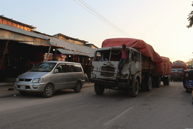 BN-RQ191_SOMALI_H_20170113165251.jpg
