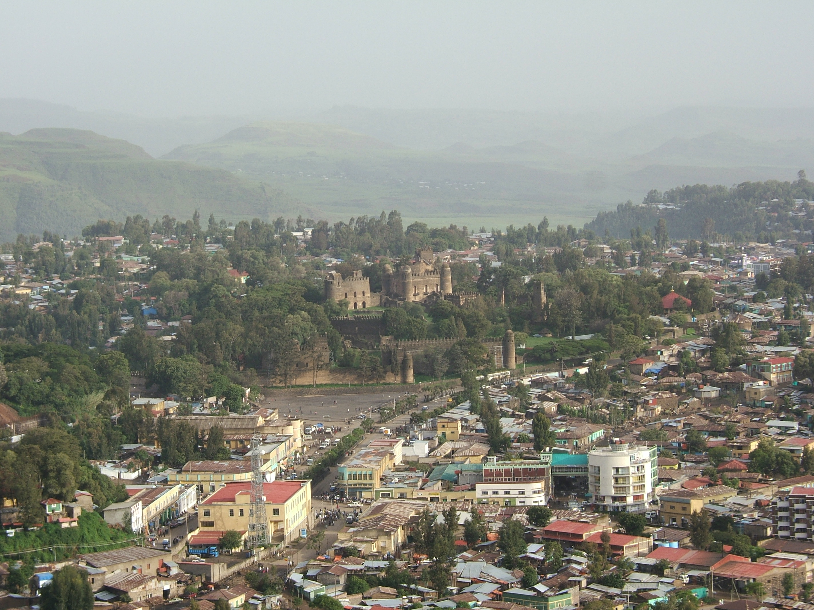 Gonder_from_the_Goha_hotel.jpg