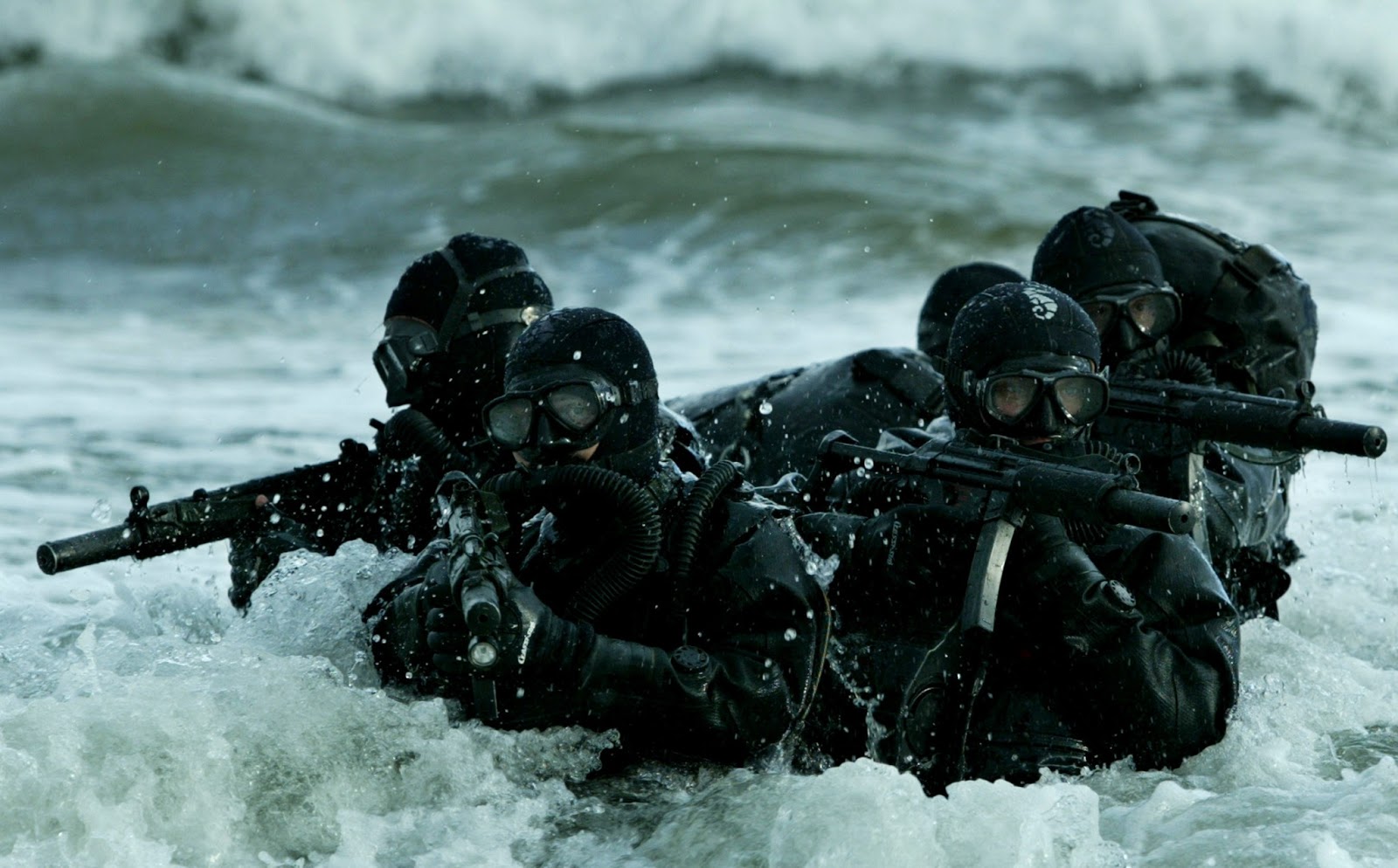 machine-gun-gun-sea-water-marine-commandos-commandos-other.jpg