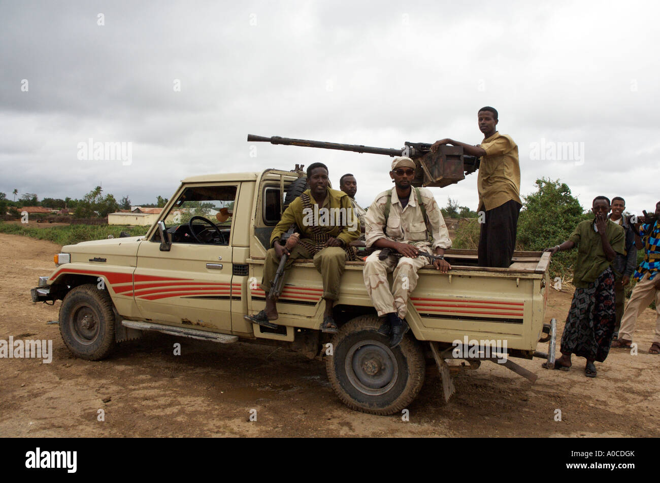somali-militia-on-a-technical-support-vehicle-fitted-with-127mm-anti-A0CDGK.jpg