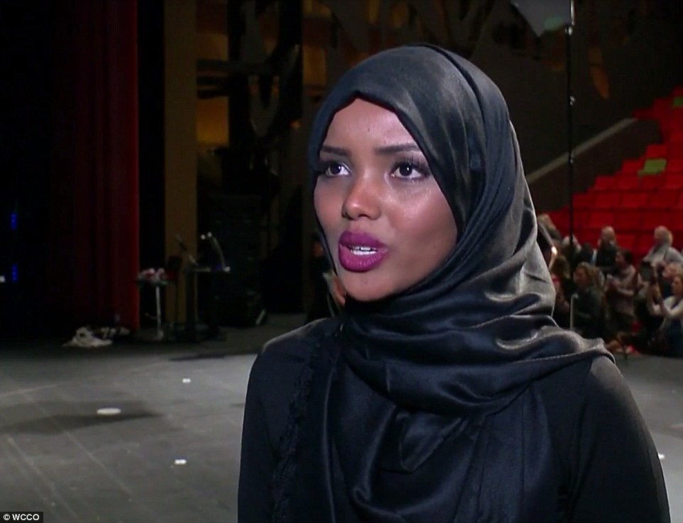 3AD3442700000578-3978174-The_Somali_American_teen_19_made_it_to_the_top_15_before_being_c-a-26_1480368256553.jpg