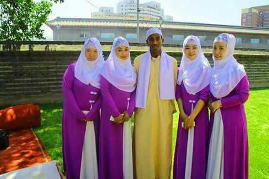 Somali-brother-marry-four-wives-in-China.jpg