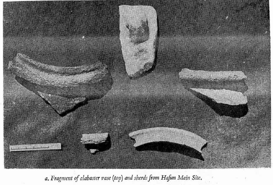 hafuun-fragments-of-alabaster-vase-and-shreds.jpg