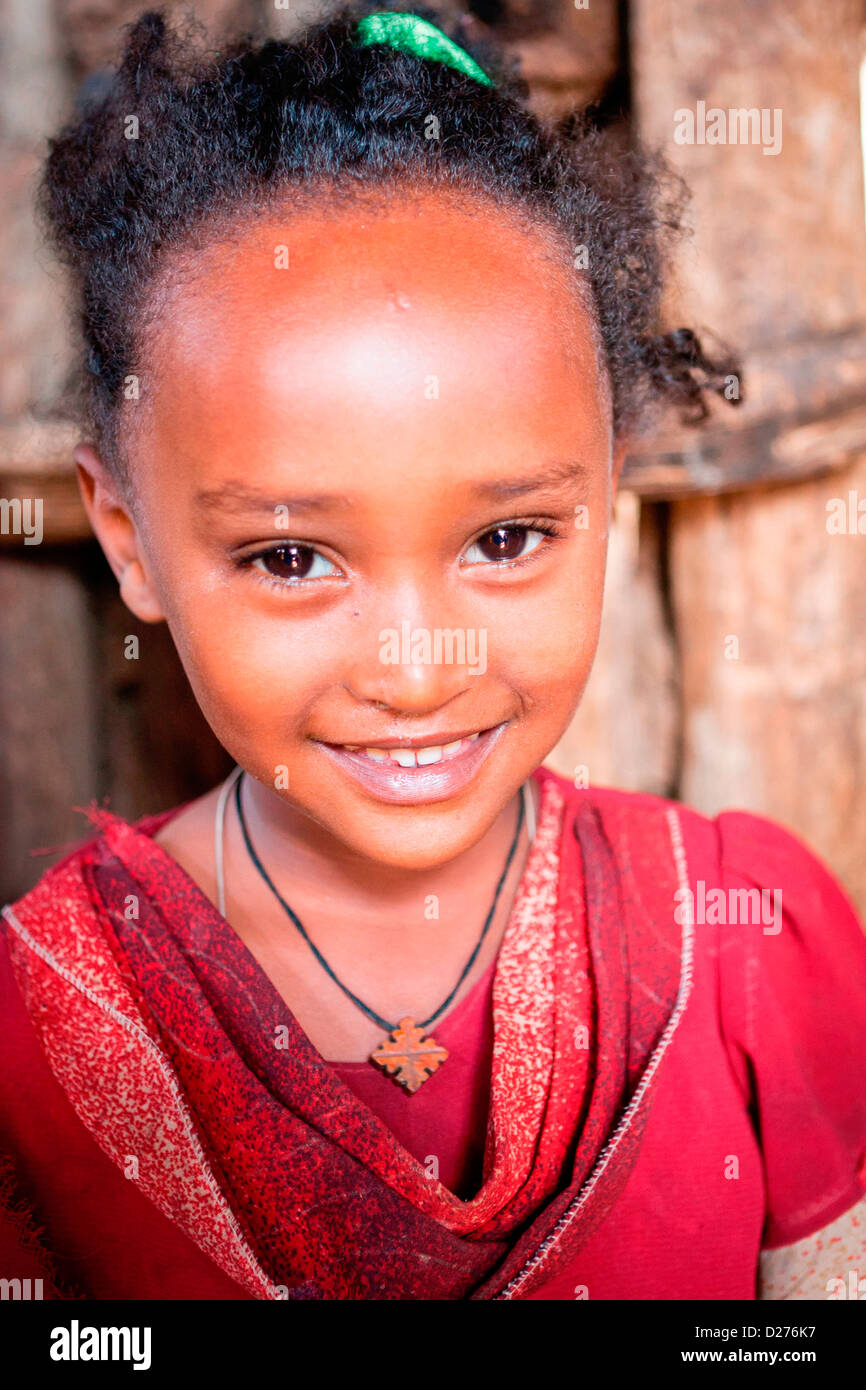 portrait-of-an-ethiopian-girl-at-the-village-of-zeguara-near-bahir-D276K7.jpg