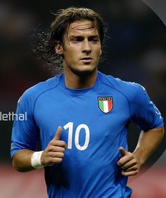 2ae622c3942d232a2c2acae4d7b2a054--football-italy-futbol-soccer.jpg