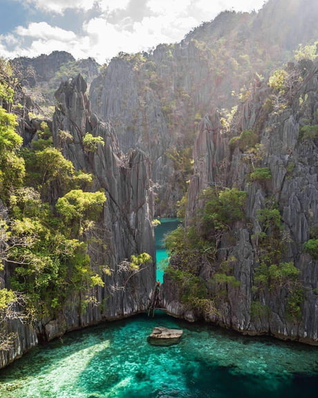 Twin Lagoon, Philippines