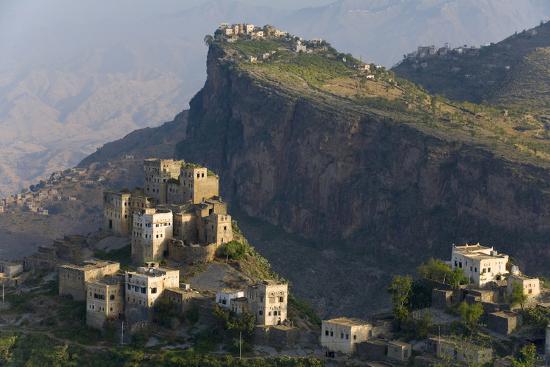 yemen-al-mahwit-province-al-karn-mountain-village-elevated-view_u-l-pyoq330.jpg