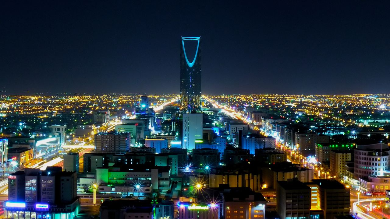 Saudi%2520Arabia%2520Will%2520Spend%2520$500%2520Billion.jpg