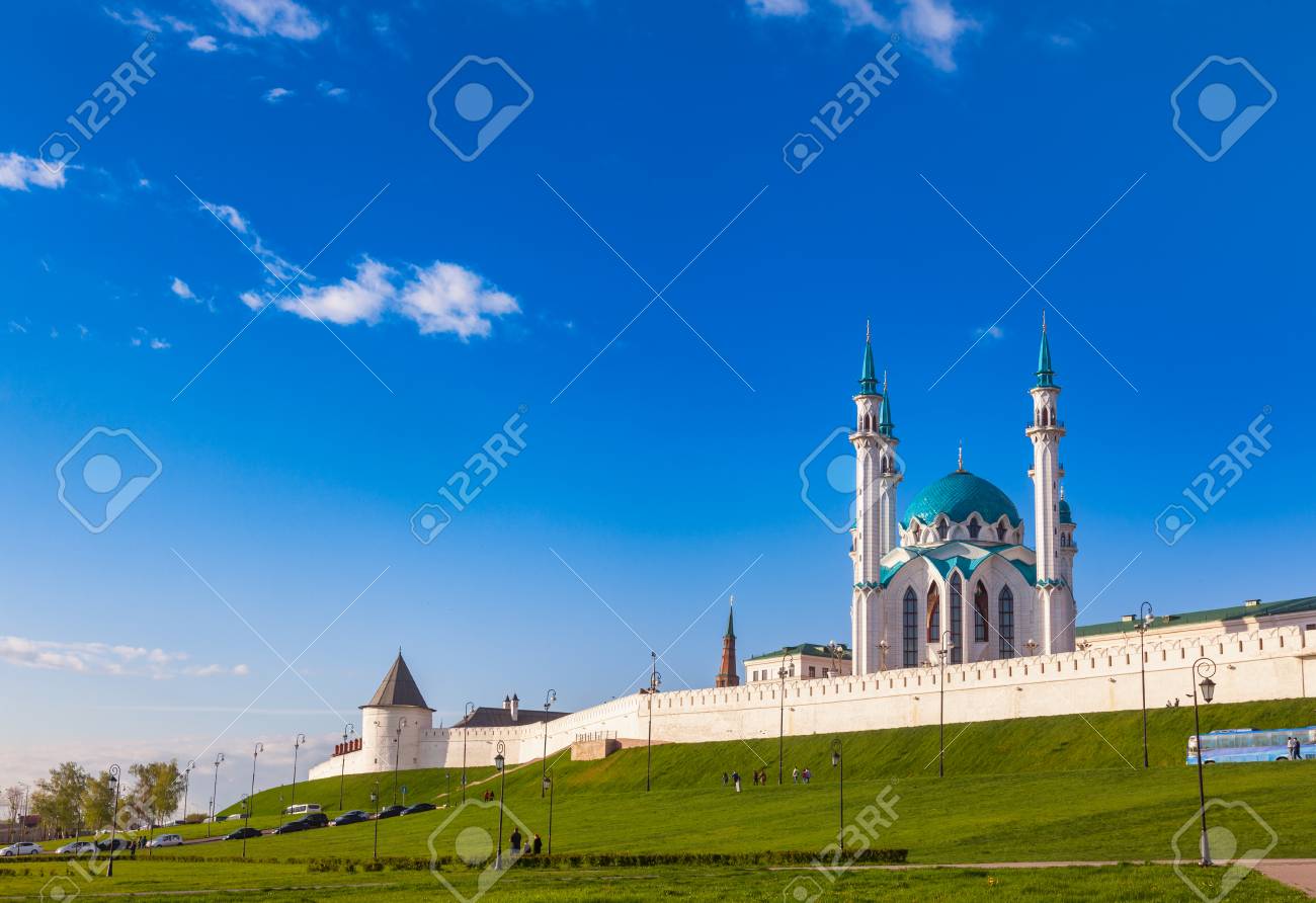 91732424-kul-sharif-kol-sharif-qol-sharif-mosque-one-of-the-largest-mosques-in-russia-in-kazan-kremlin.jpg