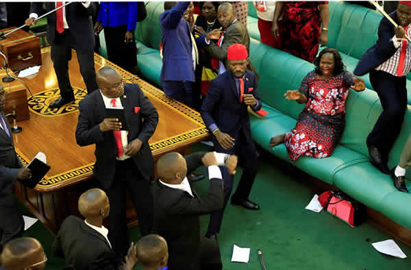 Uganda-parliament-members-2.jpg
