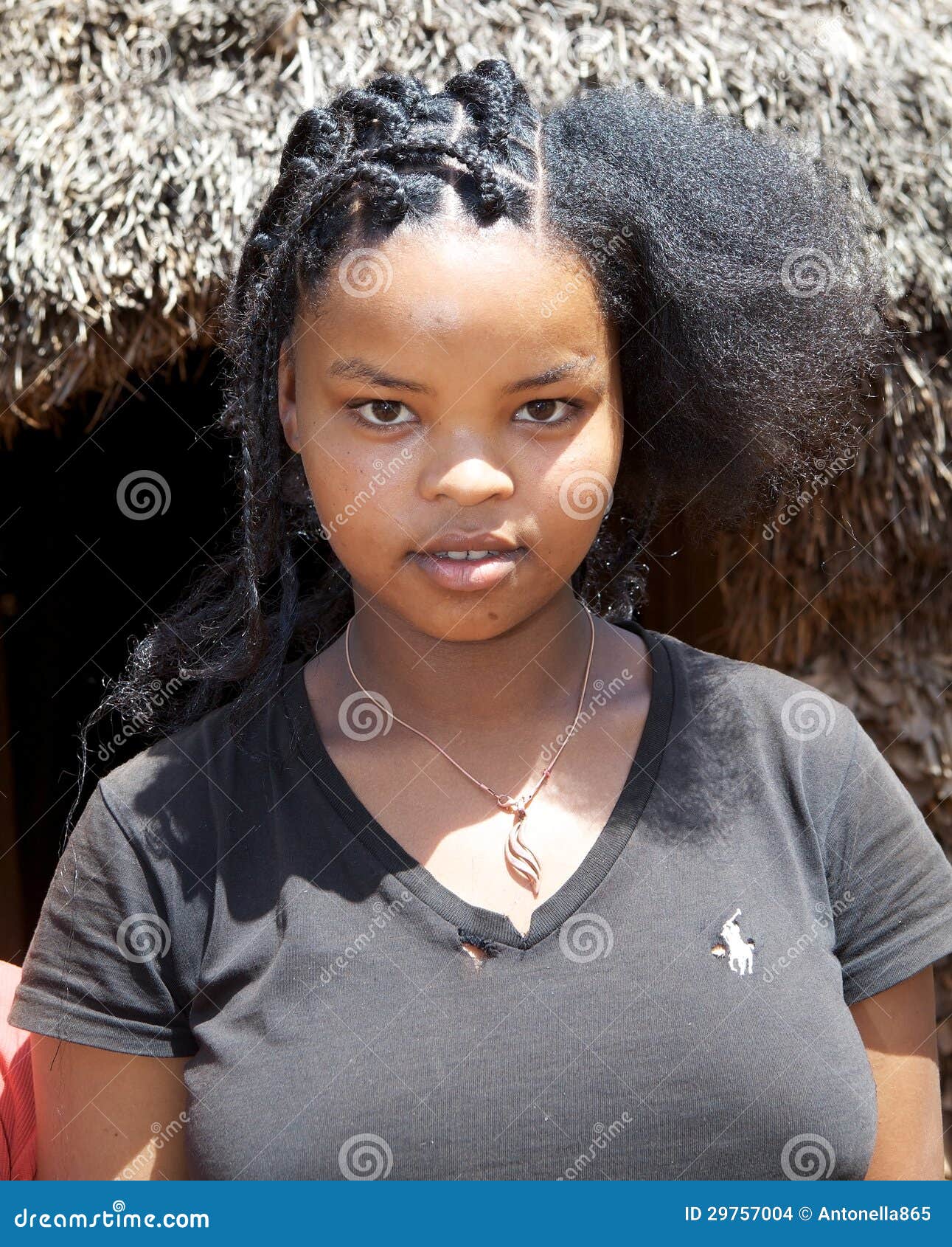 young-sidama-woman-fashion-hair-style-sidama-sidamo-pastoralist-ethnic-group-living-southern-ethiopia-29757004.jpg