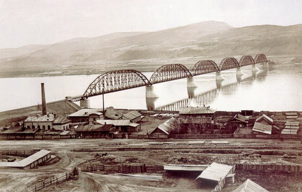 Bridge_over_Yenisei.jpg