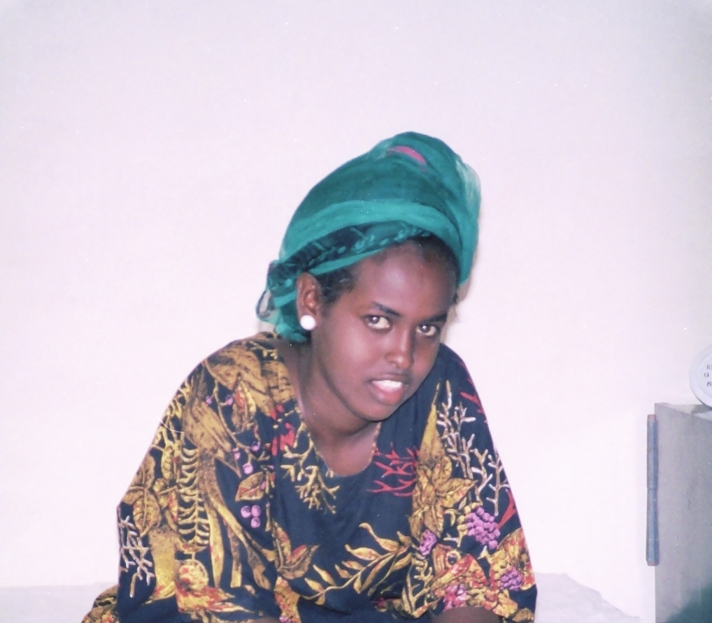 Young_Somali_woman_in_Mogadishu.jpg