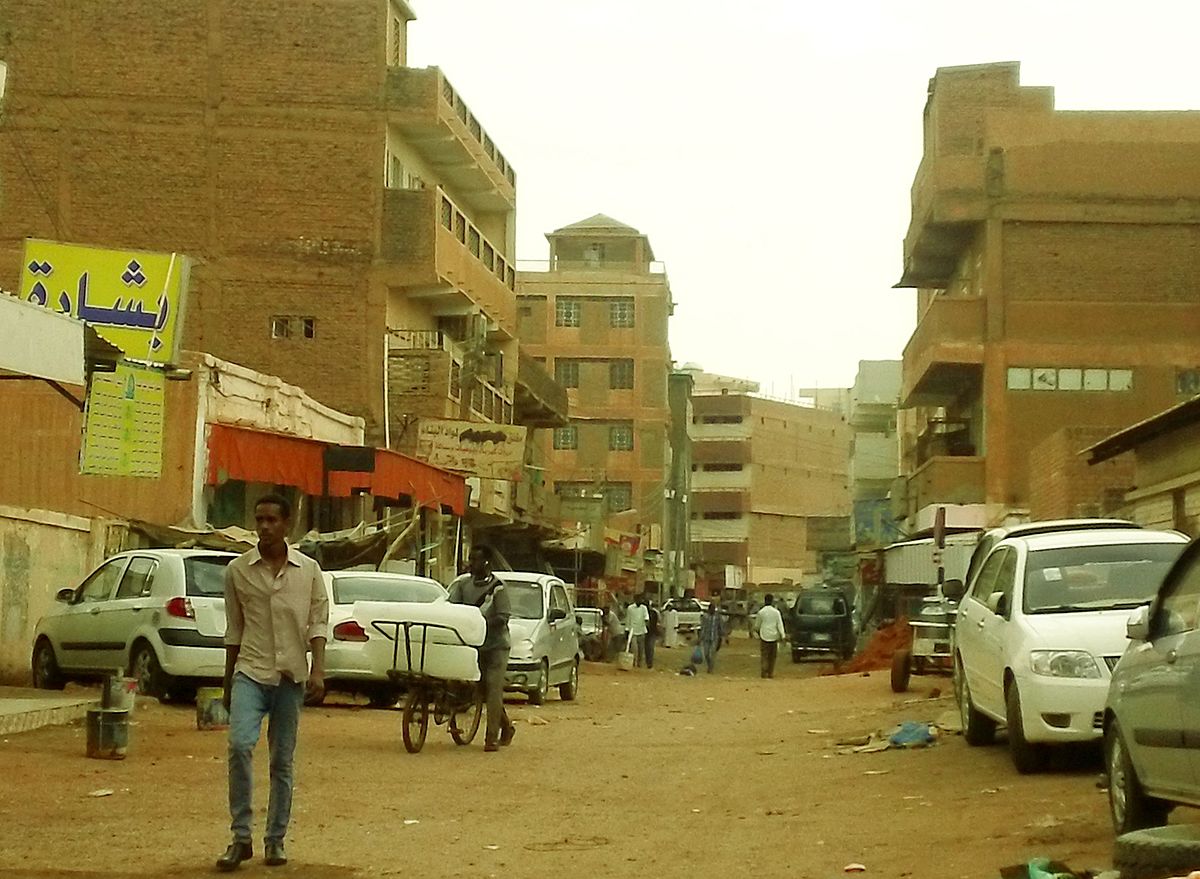 1200px-Omdurman_market1.JPG