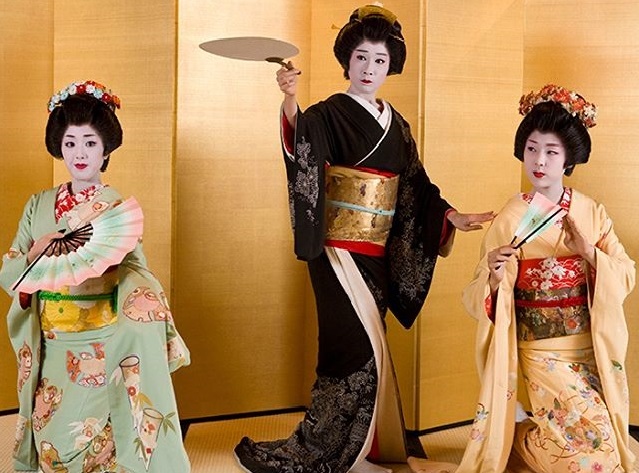 geisha%203_2.jpg