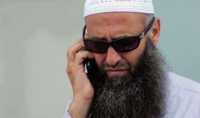 muslim-phone.jpg